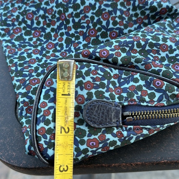 Coach fabric cosmetic bag in EUC - Picture 9 of 9